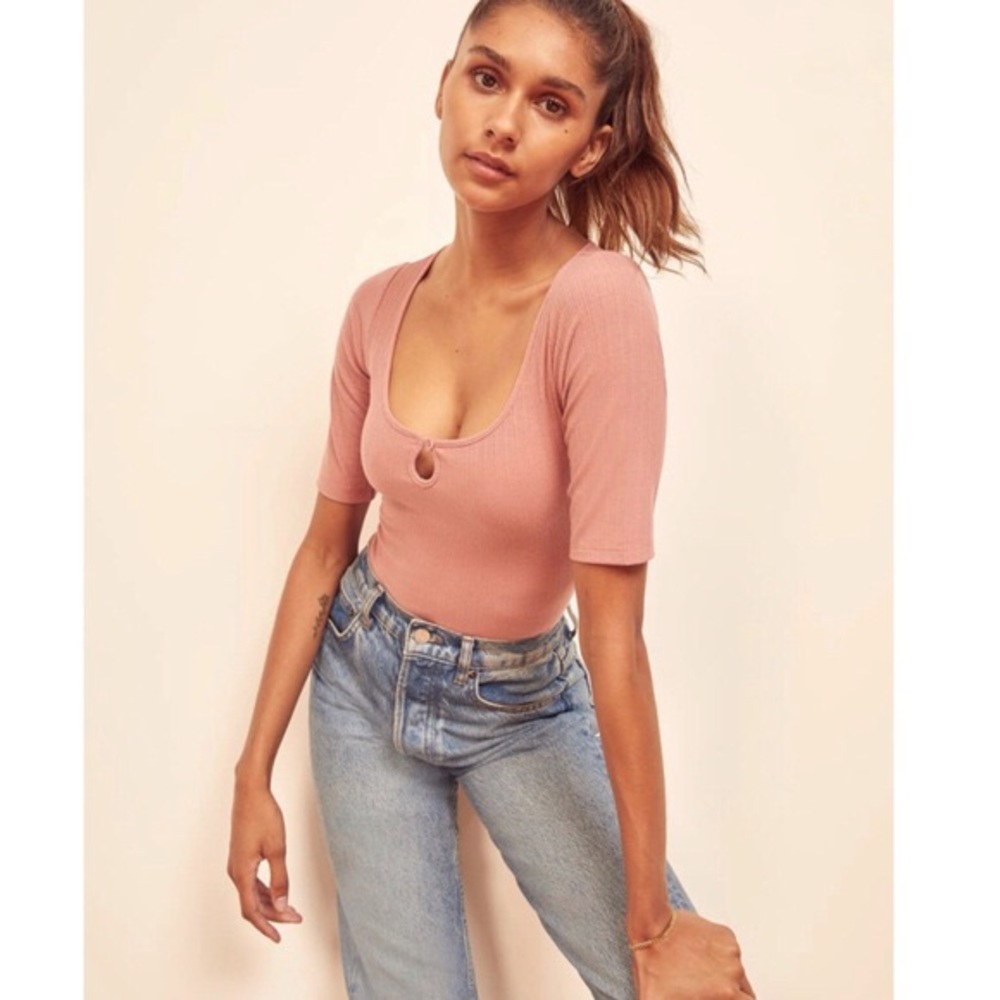 REFORMATION KOURTNEY TOP!